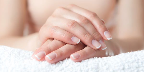 MANICURA ESMALTE NORMAL